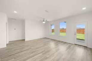 125 Toftrees Dr, Cleburne, TX 76031 - Photo 11