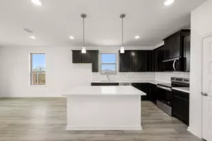 125 Toftrees Dr, Cleburne, TX 76031 - Photo 5