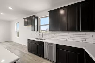 125 Toftrees Dr, Cleburne, TX 76031 - Photo 9