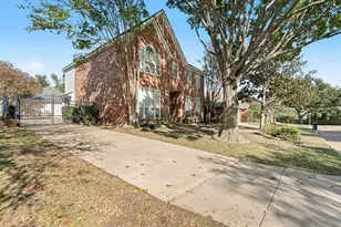 6908 Mesa Dr, Fort Worth, TX 76132 - Photo 3