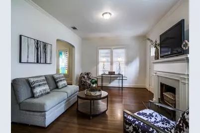 6910 Casa Loma Avenue, Dallas, TX 75214 - Photo 19