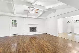 2421 Maple Leaf Dr, Plano, TX 75075 - Photo 5