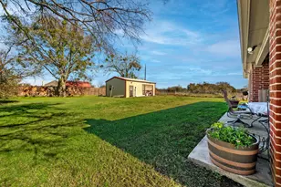 1209 Sherman St, Tioga, TX 76271 - Photo 11