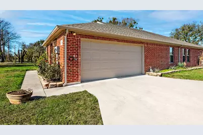 1209 Sherman Street, Tioga, TX 76271 - Photo 11