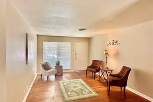 817 Laguna Dr, Denton, TX 76209 - Photo 5