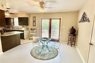 817 Laguna Dr, Denton, TX 76209 - Photo 7