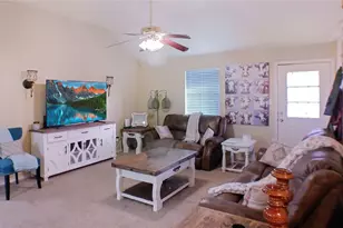 1806 SE 15th St, Mineral Wells, TX 76067 - Photo 5