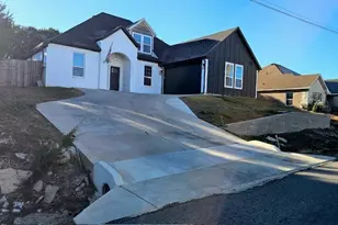 2129 Christine Dr, Granbury, TX 76048 - Photo 23