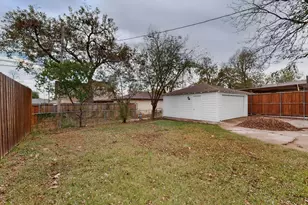 2812 San Medina Ave, Dallas, TX 75228 - Photo 29