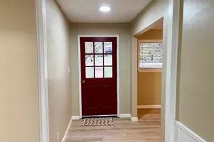 38 Valley View Cir, Denison, TX 75021 - Photo 3