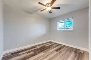 1001 W Elm St, Denison, TX 75020 - Photo 7