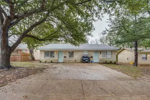 1224 W Hunt St, Sherman, TX 75092 - Photo 1