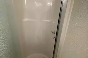 1327 Parkway Ct, Arlington, TX 76010 - Photo 9