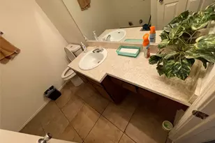 1327 Parkway Ct, Arlington, TX 76010 - Photo 11