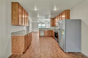 604 Crockett Dr, Cleburne, TX 76033 - Photo 11