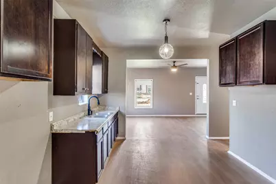 3304 Frazier Avenue, Fort Worth, TX 76110 - Photo 7