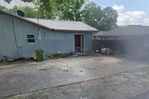 600 S 3rd St, Grandview, TX 76050 - Photo 3