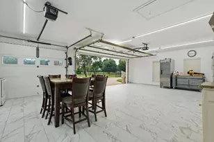 6260 Oak Hollow Dr, Burleson, TX 76028 - Photo 35