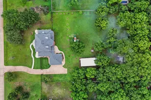 6260 Oak Hollow Dr, Burleson, TX 76028 - Photo 37