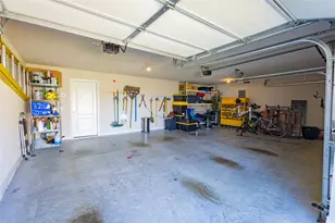 2711 Fleur De Lis Ln, Grand Prairie, TX 75054 - Photo 5