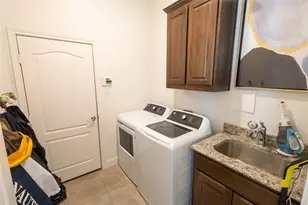 2711 Fleur De Lis Ln, Grand Prairie, TX 75054 - Photo 31