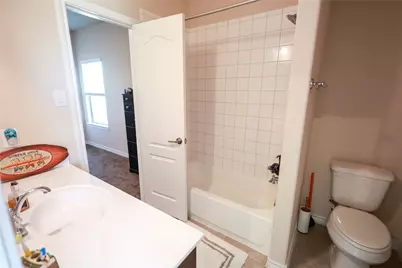 2711 Fleur De Lis Lane, Grand Prairie, TX 75054 - Photo 9