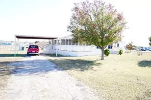 6500 Berry Grove Ln, Joshua, TX 76058 - Photo 3