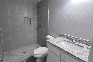 4025 Eastland St, Fort Worth, TX 76119 - Photo 11