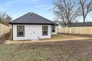 2827 Fernwood Ave, Dallas, TX 75216 - Photo 33