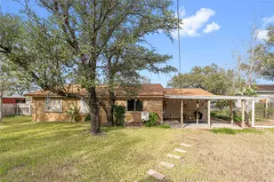 1600 Broadmoor Dr, Brownwood, TX 76801 - Photo 21