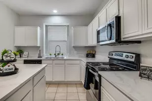 10013 Lakeview Dr, Providence Village, TX 76227 - Photo 9