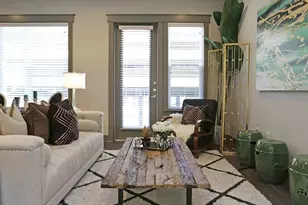 8110 Park Ln, Dallas, TX 75231 - Photo 11