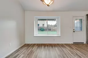 106 S 3rd Ave, Mansfield, TX 76063 - Photo 13