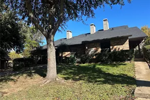 617 Lost Springs Ct, Arlington, TX 76012 - Photo 3