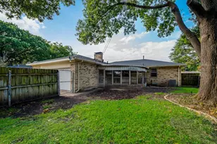 2240 Babalos Ln, Dallas, TX 75228 - Photo 25