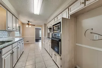 2240 Babalos Lane, Dallas, TX 75228 - Photo 11