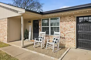 401 Throckmorton St, Weatherford, TX 76086 - Photo 3