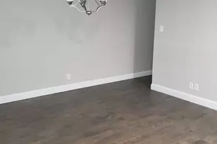 518 Burnwood Dr, Irving, TX 75062 - Photo 5