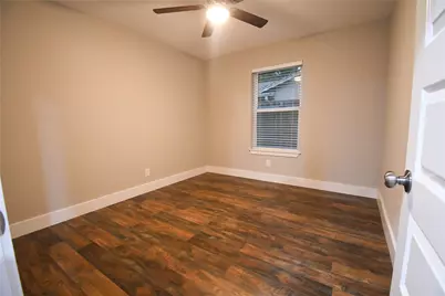 1011 Sam Hill Street, Irving, TX 75062 - Photo 13