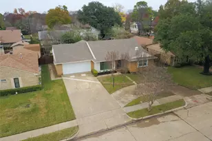 1011 Sam Hill St, Irving, TX 75062 - Photo 27