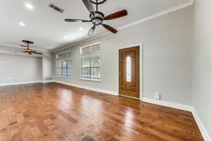 908 McCoy Dr, Irving, TX 75062 - Photo 5