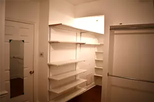 908 McCoy Dr, Irving, TX 75062 - Photo 17