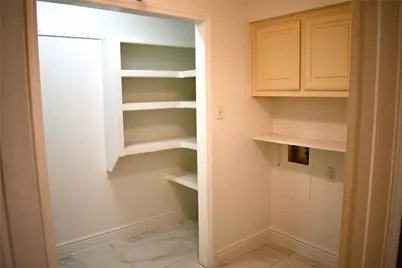 908 McCoy Drive, Irving, TX 75062 - Photo 31