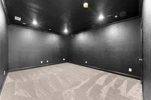 1904 Pembroke St, Irving, TX 75060 - Photo 25