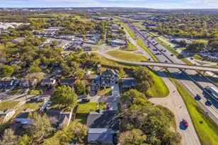 1904 Pembroke St, Irving, TX 75060 - Photo 37