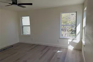 4716 Frank St, Dallas, TX 75210 - Photo 15