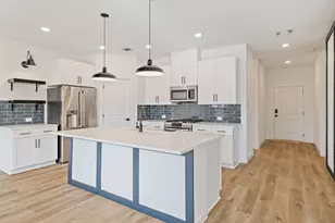 517 Ridgewood Dr, Van Alstyne, TX 75495 - Photo 9