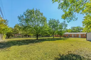 4305 Cummings Dr, North Richland Hills, TX 76180 - Photo 25