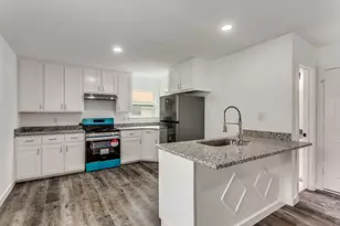 3301 8th Ave, Fort Worth, TX 76110 - Photo 5