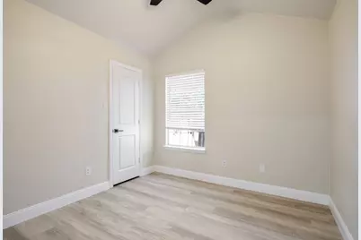 6702 Flamewood Drive, Arlington, TX 76001 - Photo 13